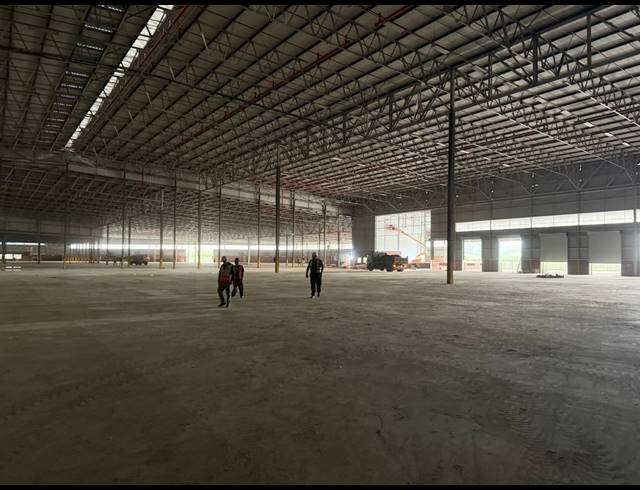 29,677M² WAREHOUSE TO LET IN PROSPECTON INDUSTRIAL